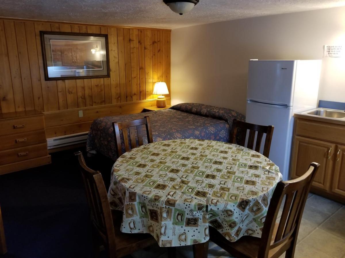 Westwood Motel West Yellowstone Extérieur photo
