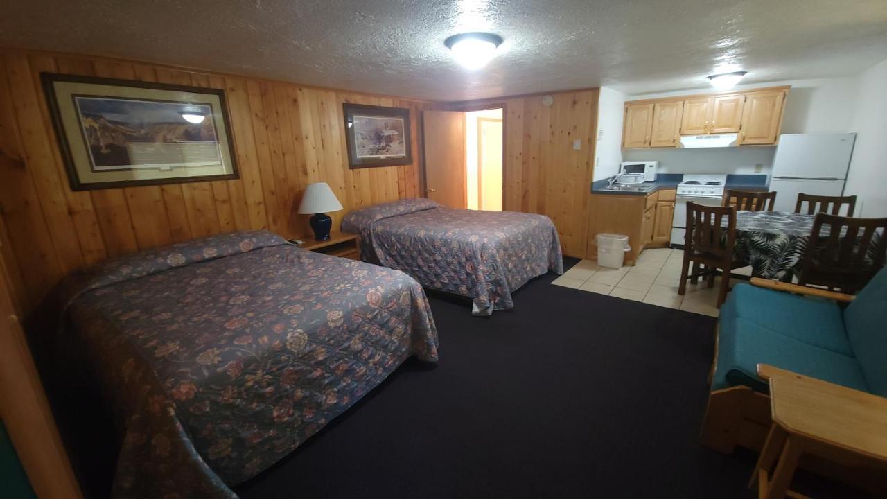 Westwood Motel West Yellowstone Extérieur photo